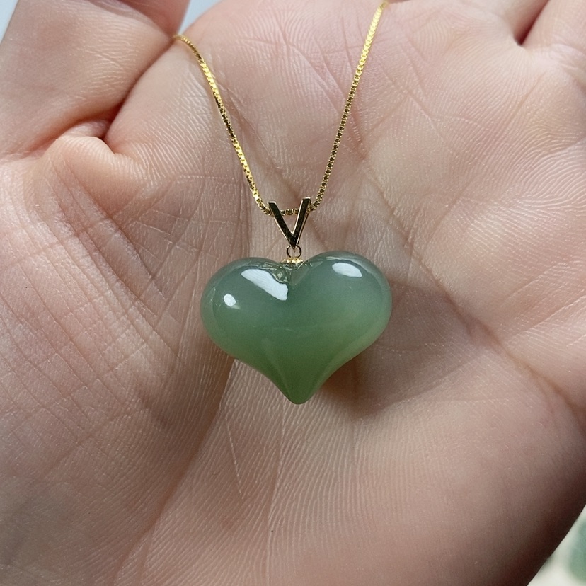 【闪购商品】颈饰18K金镶嵌和田玉