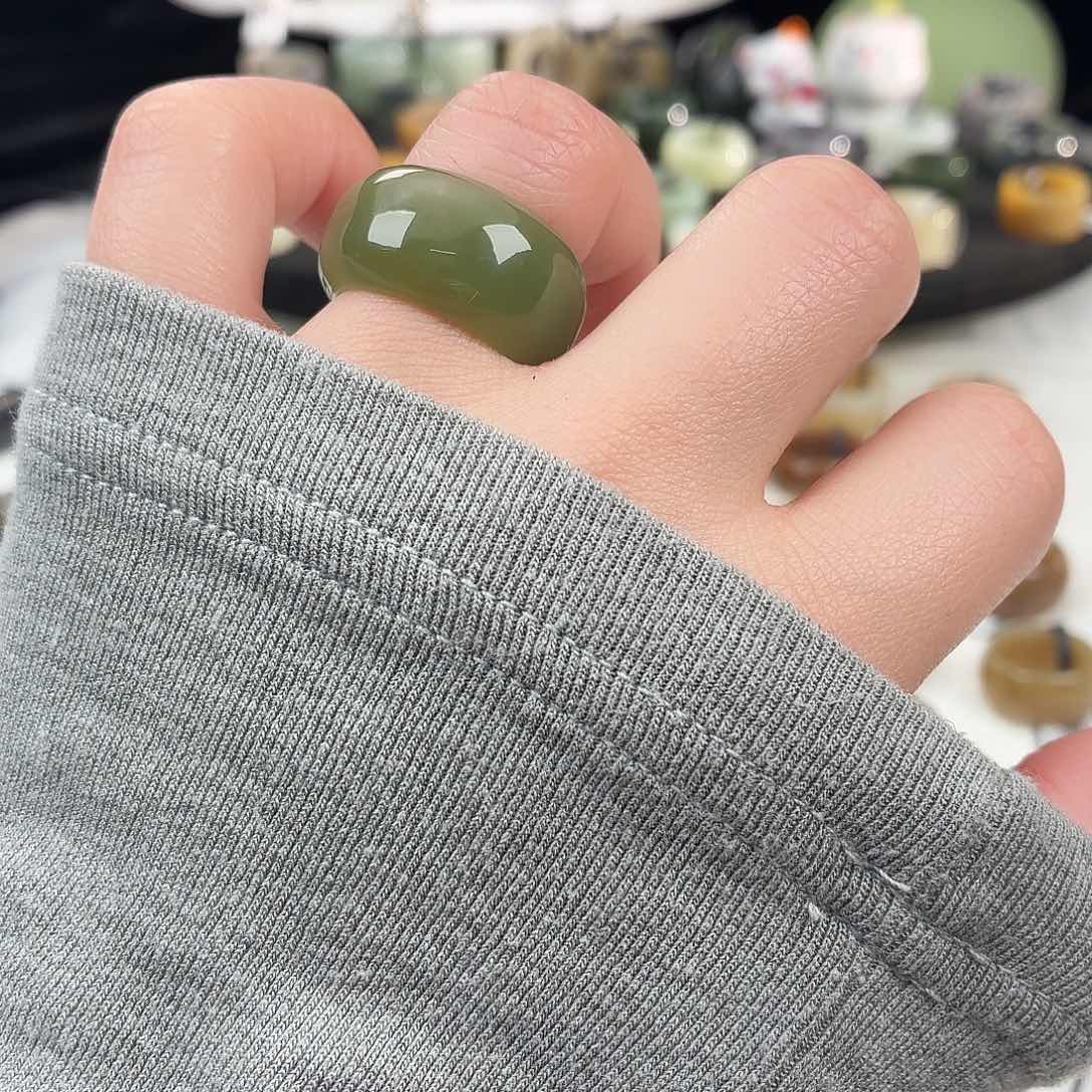 和田玉未镶嵌戒指S118果绿轮胎17.4