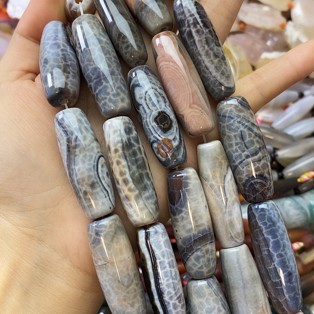 玛瑙/玉髓未镶嵌珠宝半成品玛瑙一条