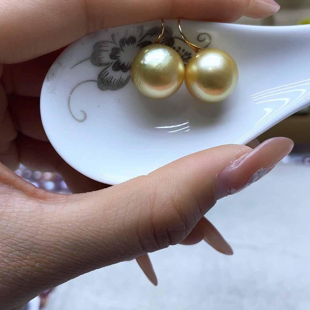 海水珍珠耳饰18K金镶嵌