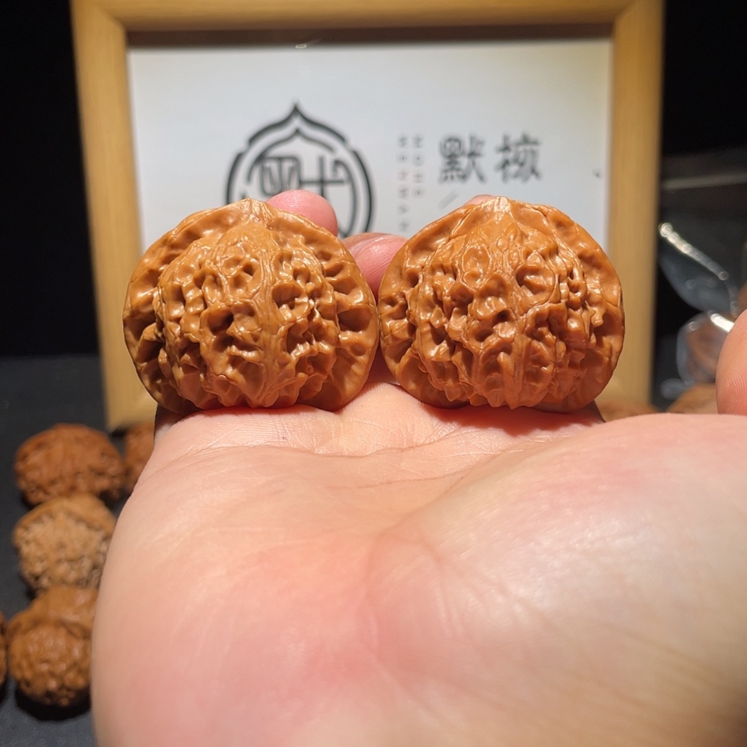 文玩核桃把件42全品宫灯
