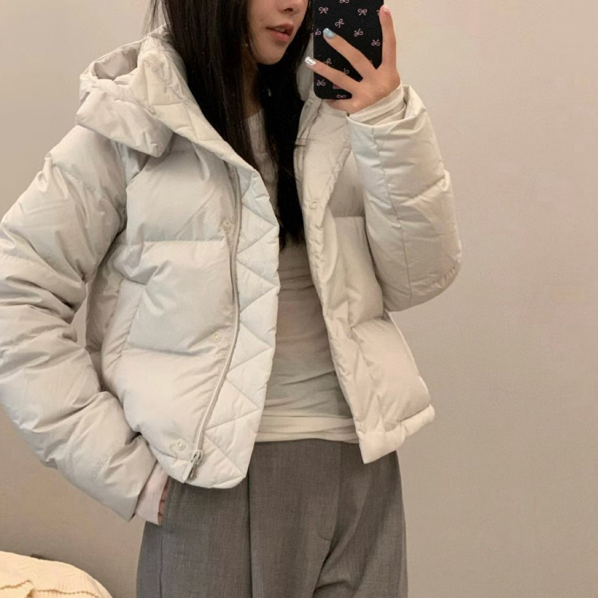 新款4格连帽修身羽绒服冬季女款百搭显身材无惧对比备