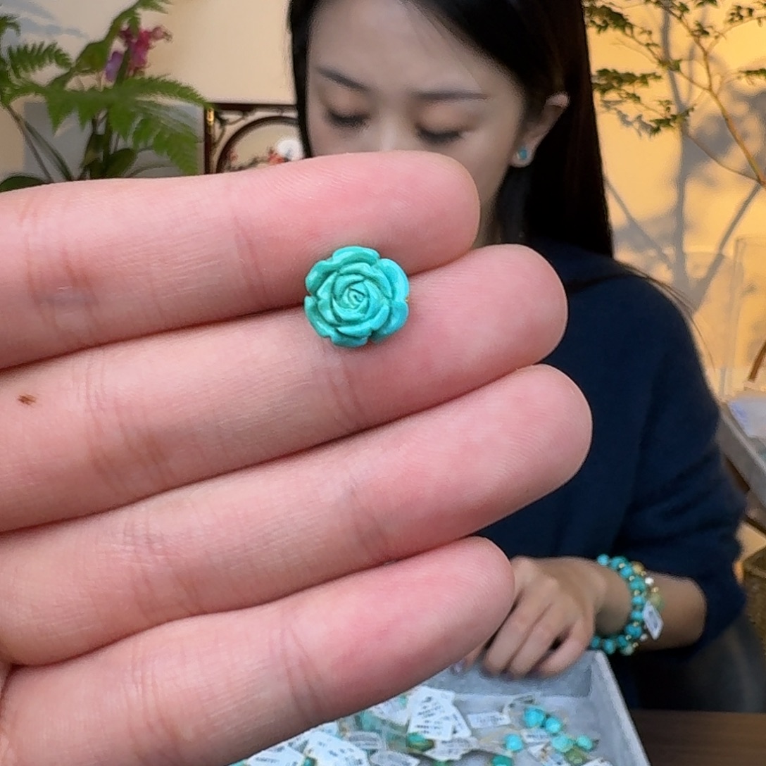 绿松石未镶嵌珠宝奇石