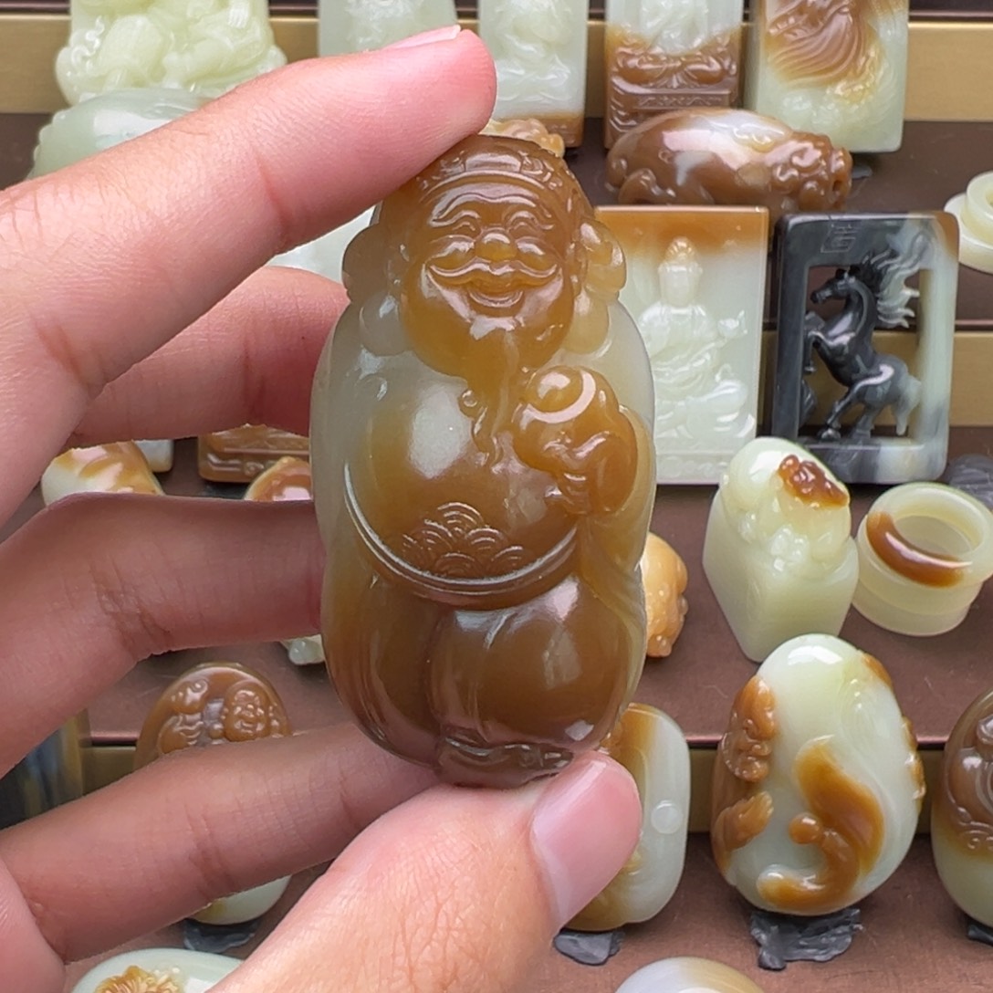 平***和田玉（糖玉）未镶嵌颈饰