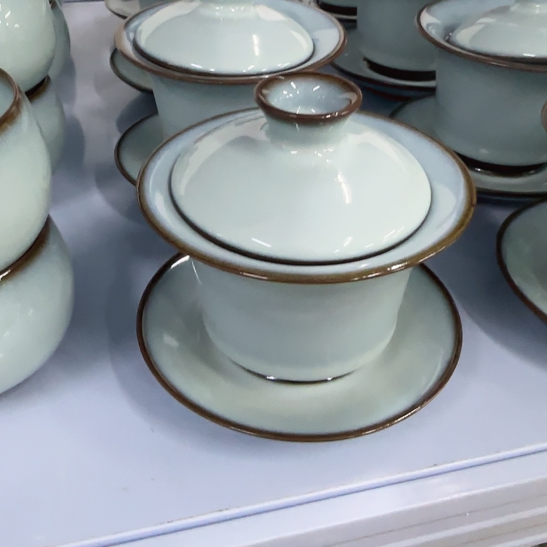 瓷片炸仓库，微瑕。。。。