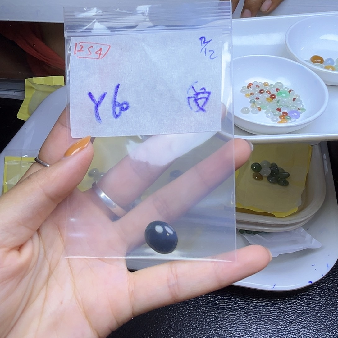 爱***)定制翡翠未镶嵌翡翠