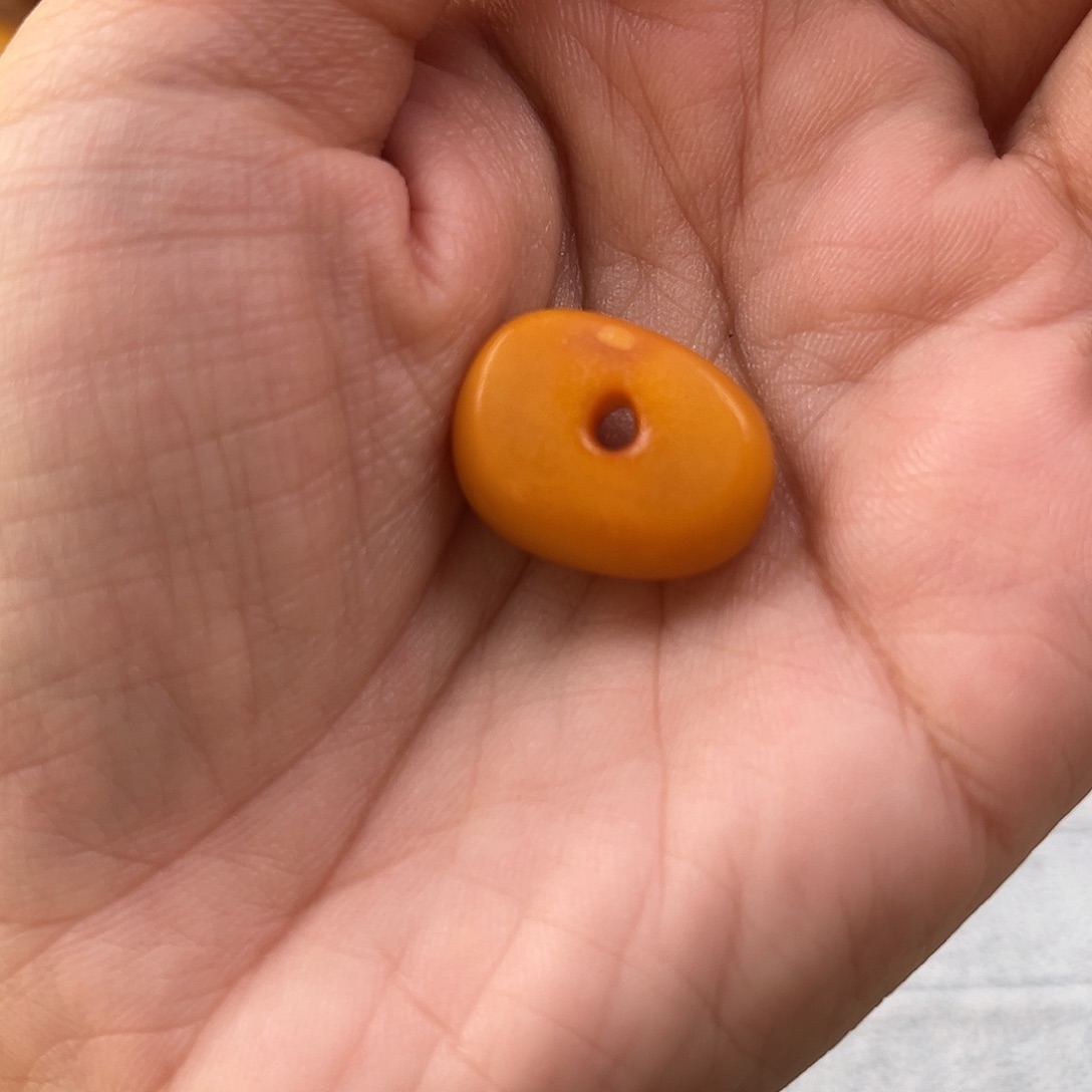 Z***N蜜蜡未镶嵌颈饰老蜜蜡