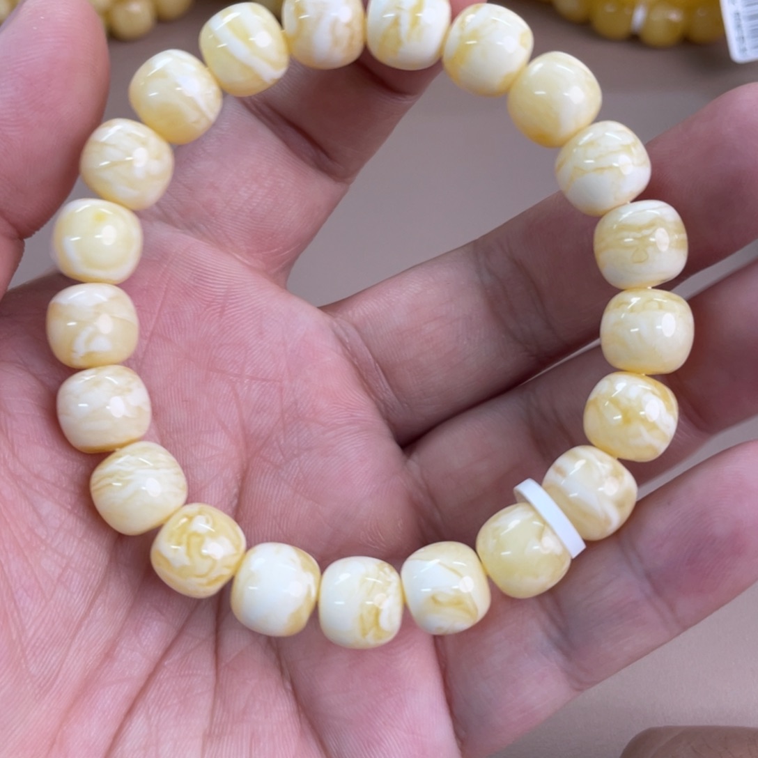 琥珀裸石未镶嵌017000000000