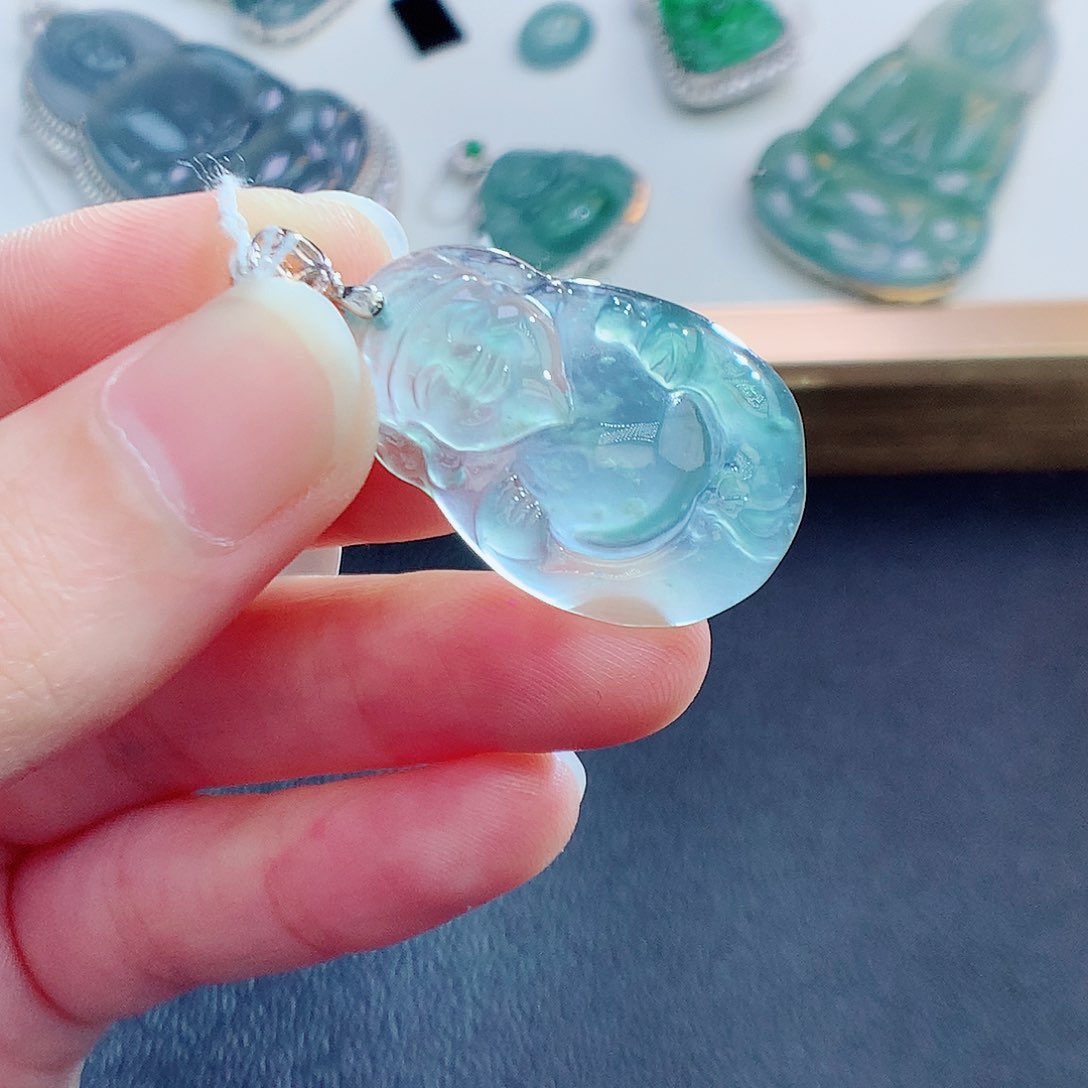 翡翠颈饰未镶嵌翡翠