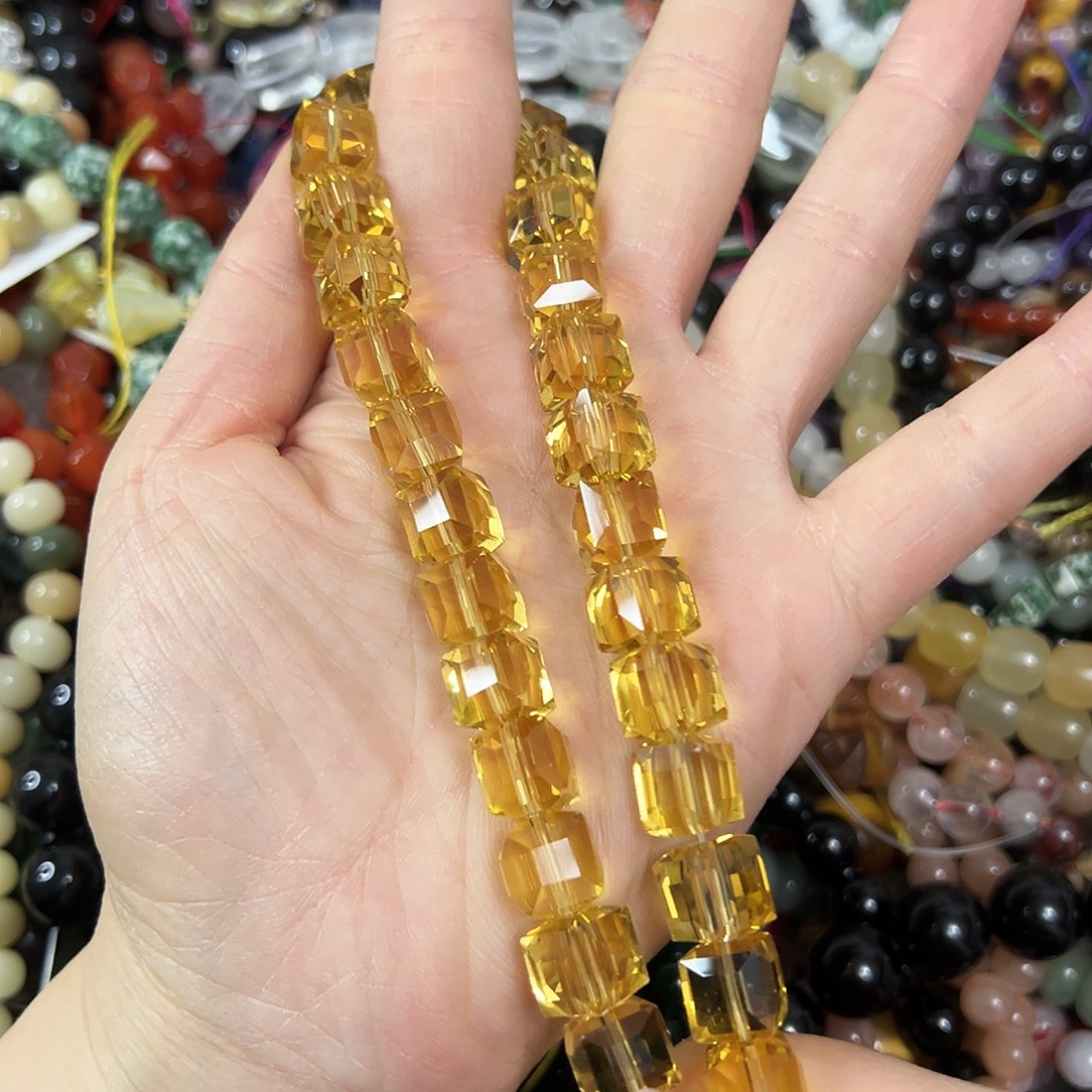 玛瑙/玉髓未镶嵌珠宝半成品，卡10压电黄水晶方糖33颗