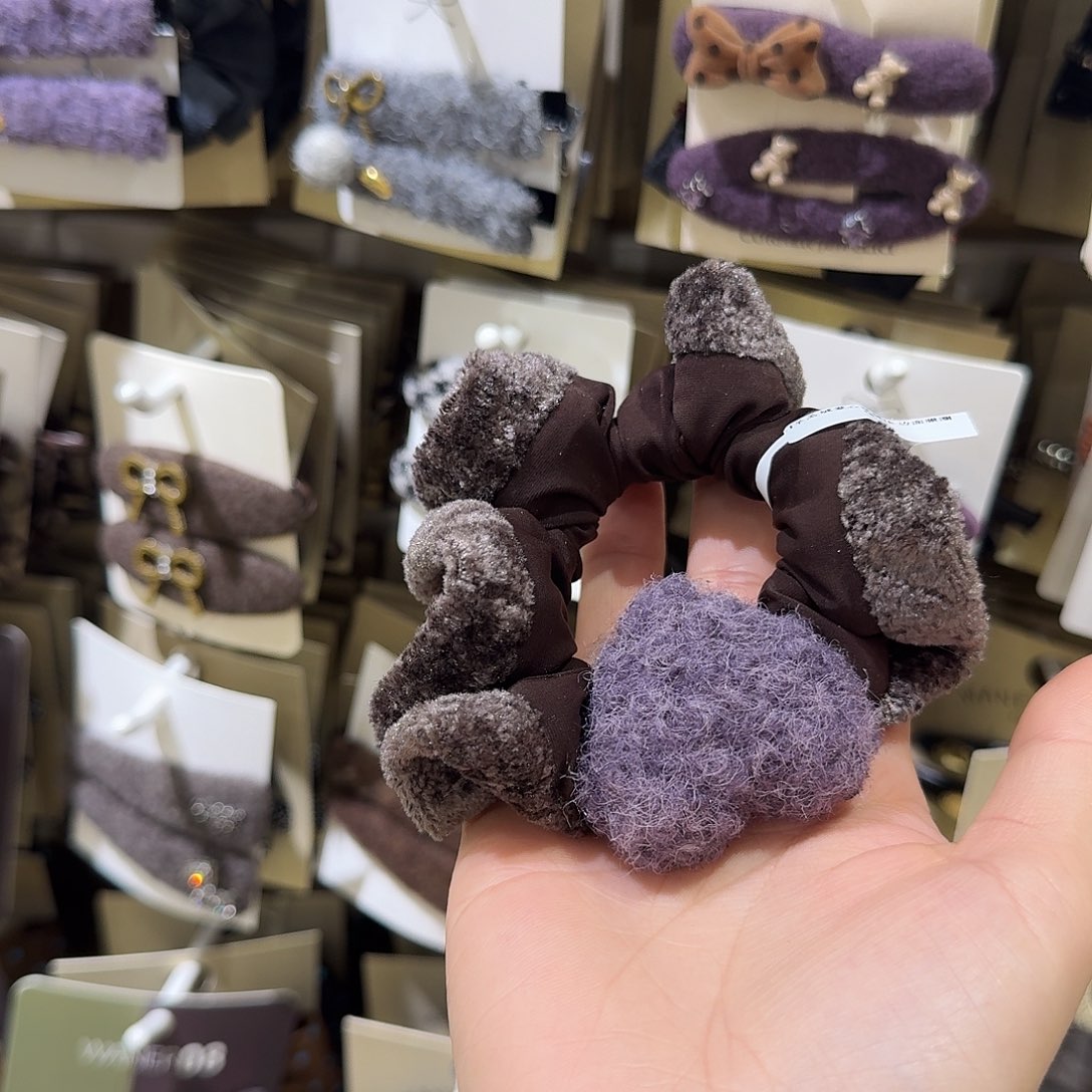 布艺非金属紫色爱心圈