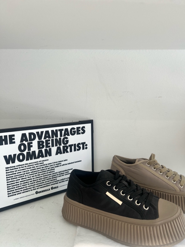 大金家厚底饼鞋女新干款秋季新款搭松糕底运动休闲板鞋百搭