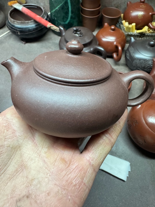 宜兴紫砂原矿紫泥（寒江壶）180 cc