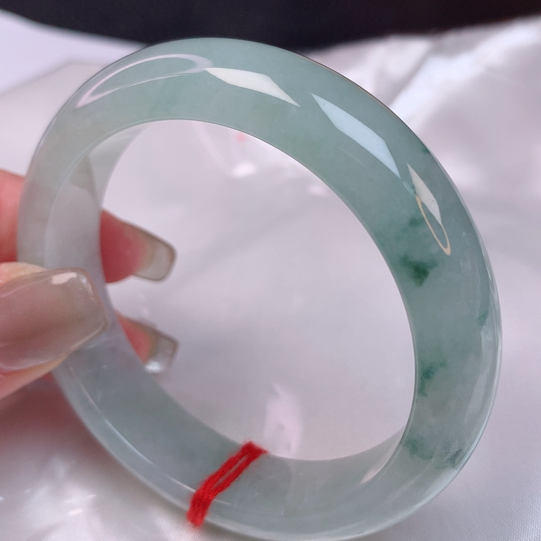 翡翠手镯未镶嵌52 翡翠手镯