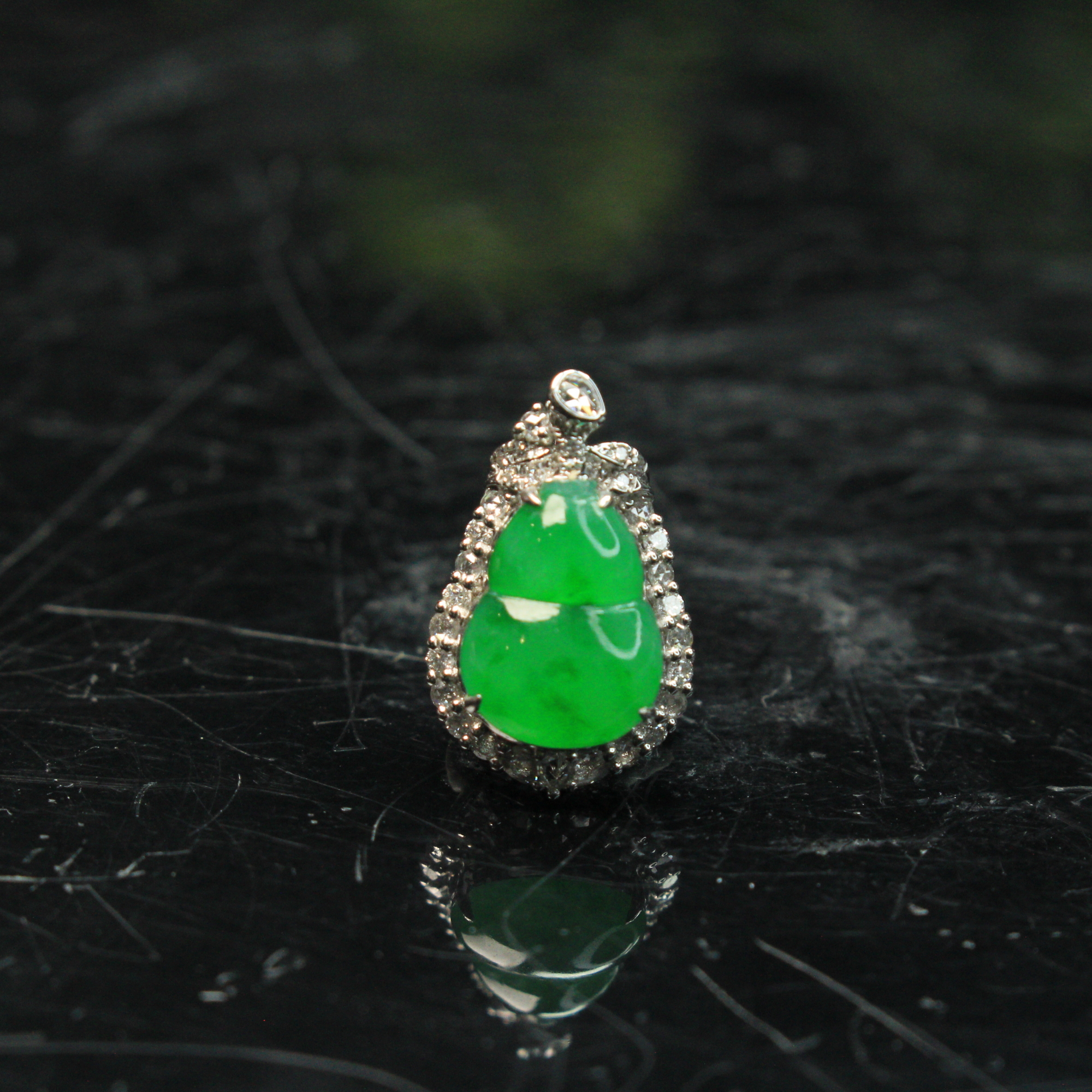 19ZB天然缅甸A货翡翠满绿葫芦吊坠/000606嘉禾珍宝