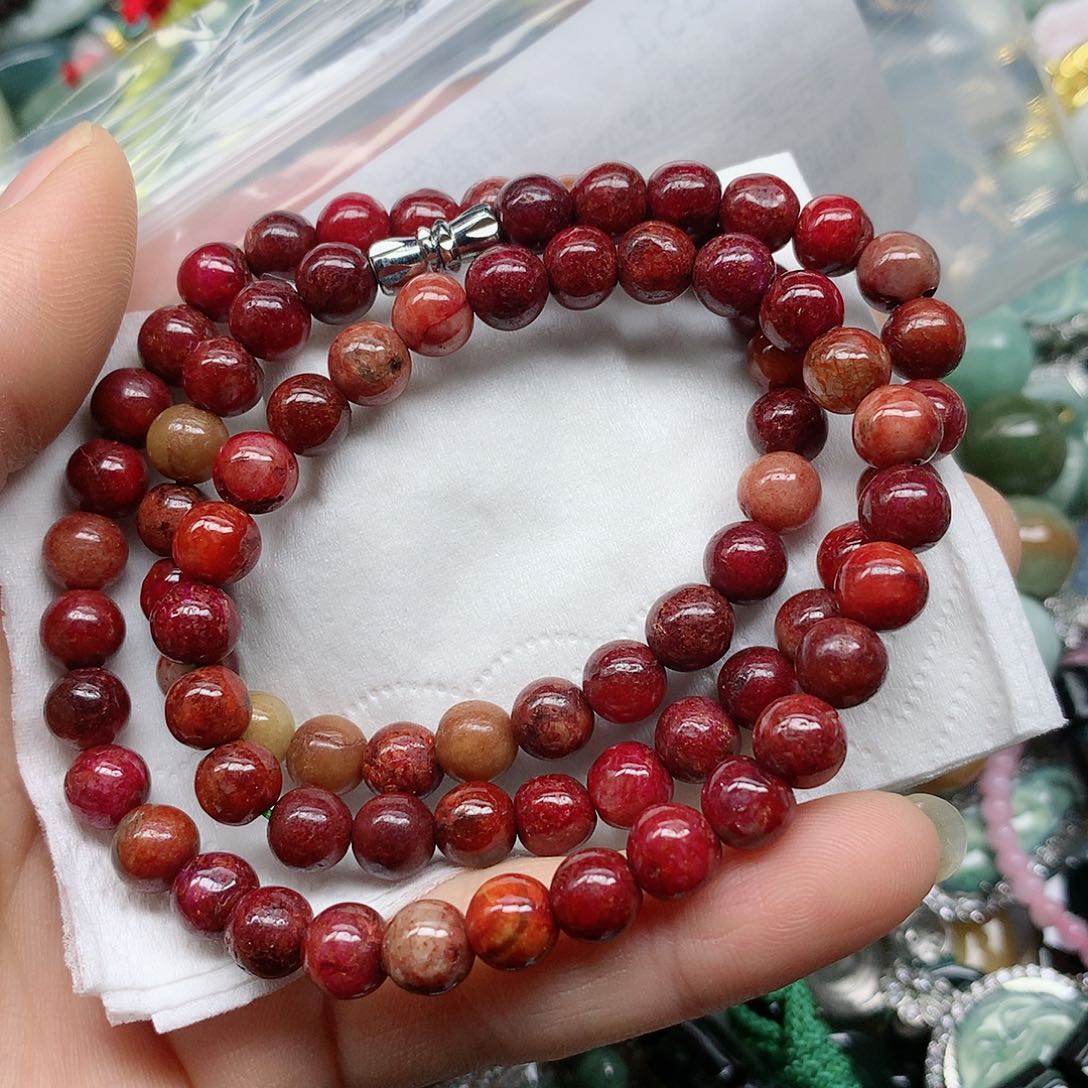 翡翠颈饰未镶嵌翡翠