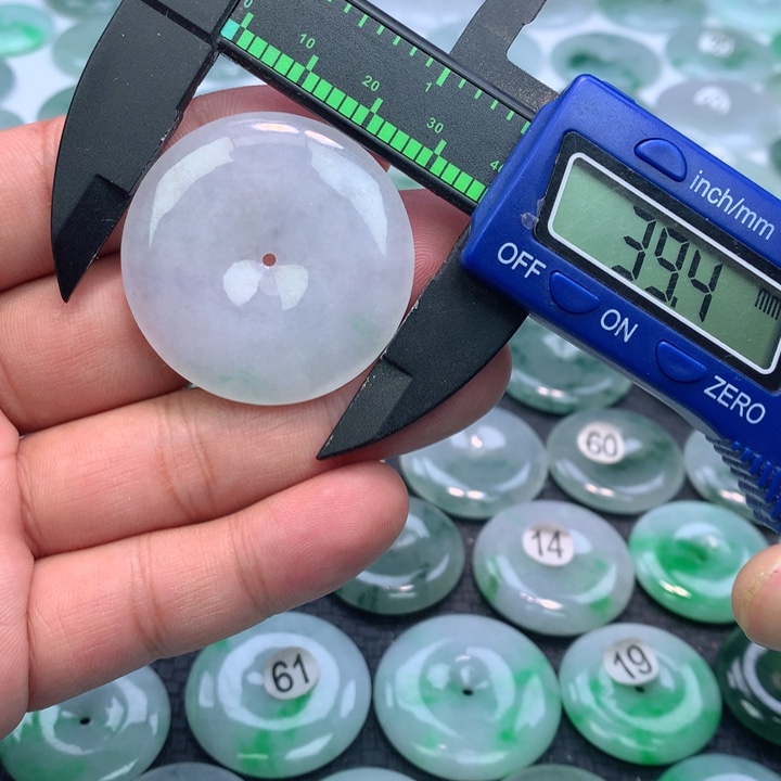 翡翠颈饰未镶嵌缅甸天然A货翡翠