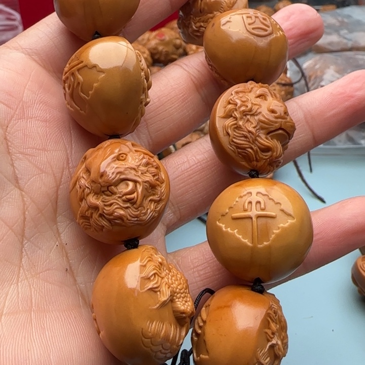 橄榄核手串雕刻工艺