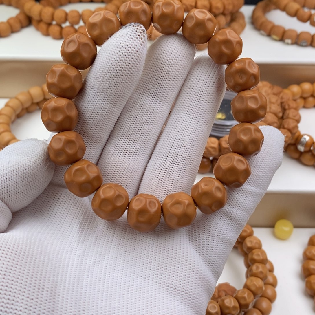 猴头核桃手串宇*深坑奶酪