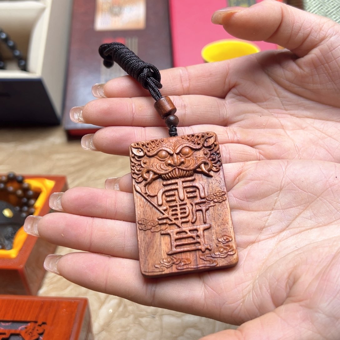 大叶紫檀（黑酸枝木类）