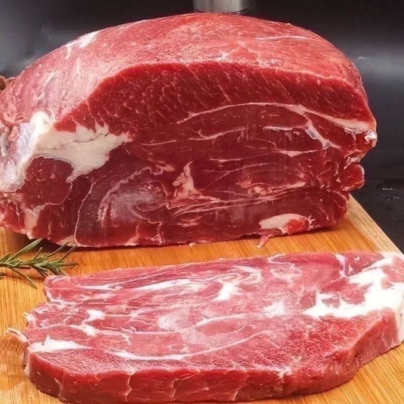 坝上草原溜达牛肉