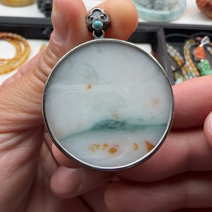 翡翠未镶嵌颈饰山水意境无事牌