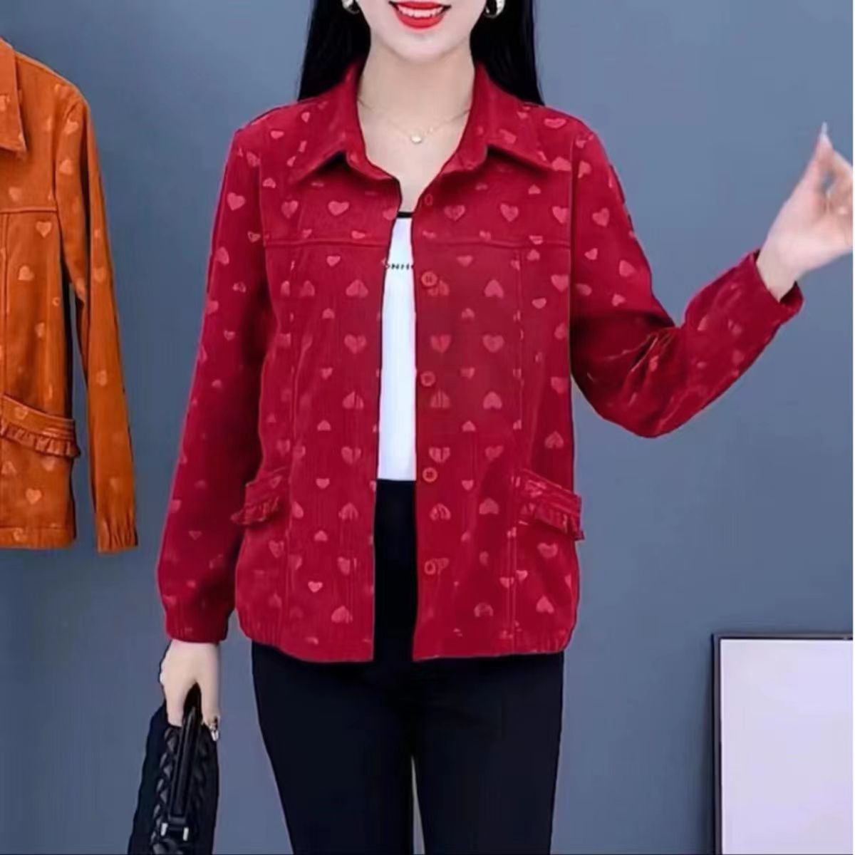 加绒中老年女装灯芯绒气质妈妈装新款时尚洋气显瘦款上衣休闲外套