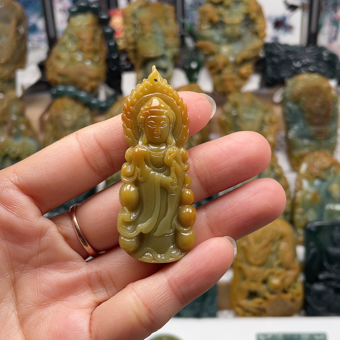 翡翠未镶嵌颈饰天然翡翠a货观音