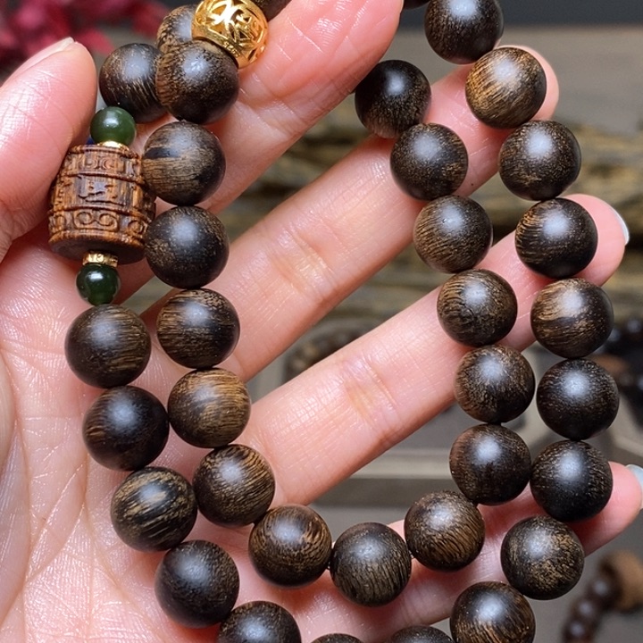 沉香手串越南瘤疤富森红土1.0➕白棋沉香木雕设计