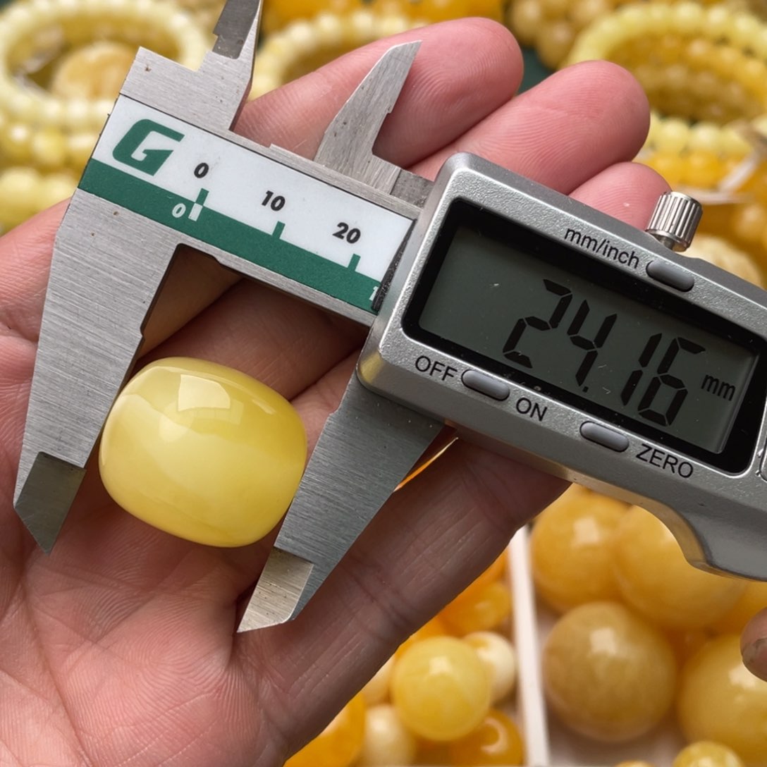 琥珀珠宝奇石未镶嵌7.9