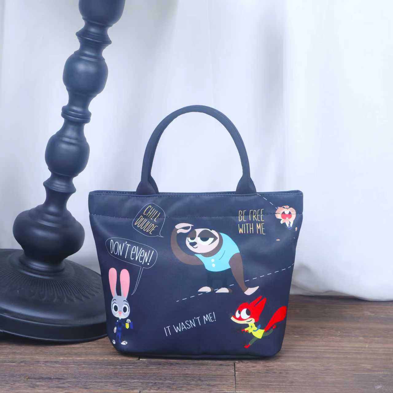 LVTAO/驴淘疯狂动物城斜纹防水布百搭上班族通勤包单肩包防水包