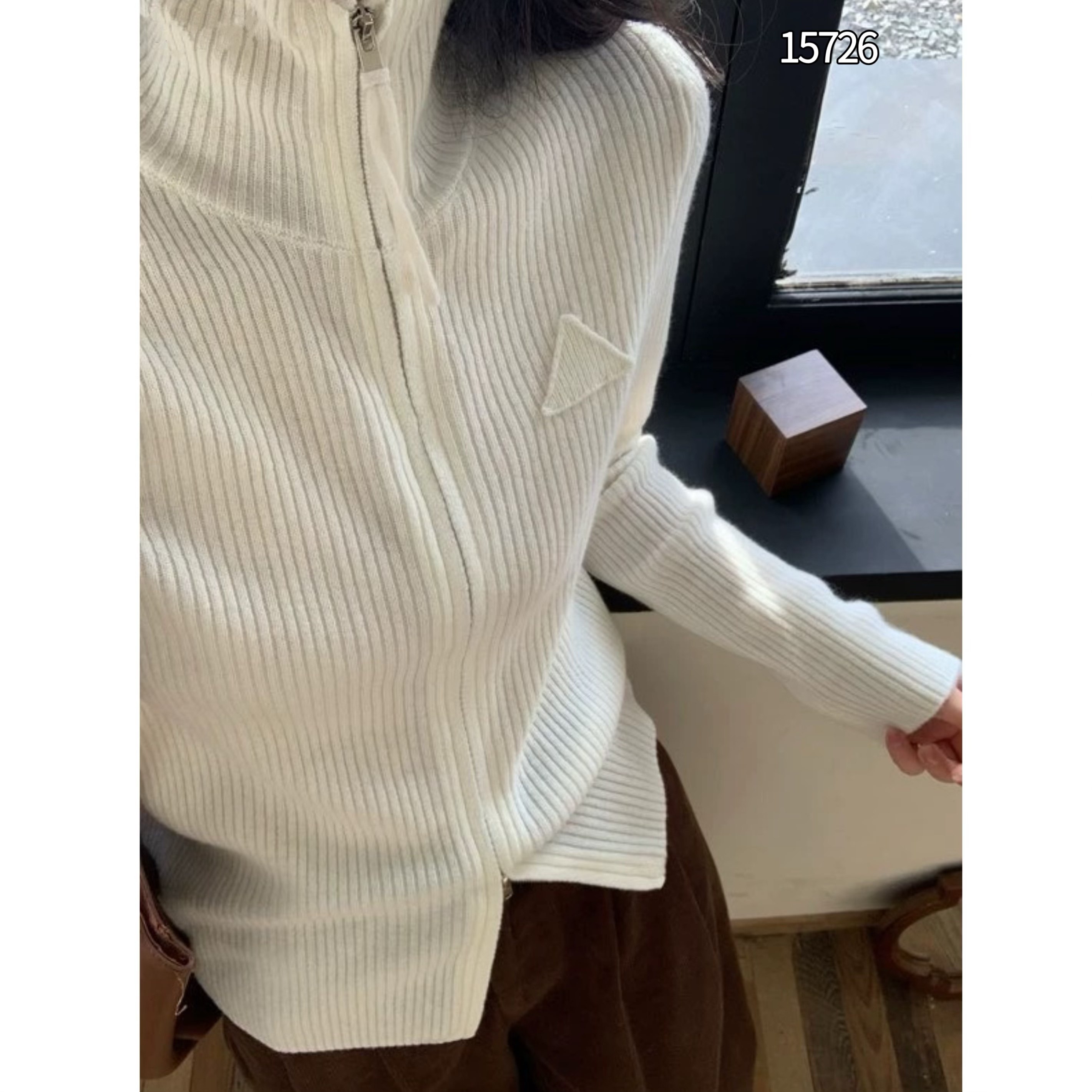 15726（部分无水洗唛，介意慎拍）CHUXUN净版立领双拉链针织开衫