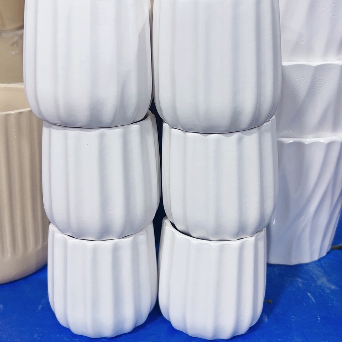 有孔，外贸尾单陶瓷花盆凑单10米包邮