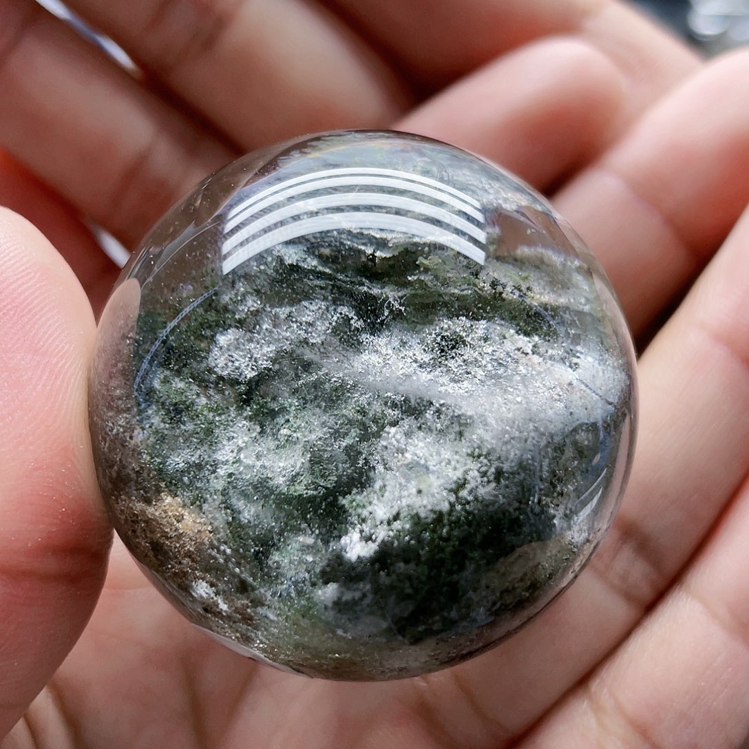 陌***奈水晶未镶嵌珠宝半成品