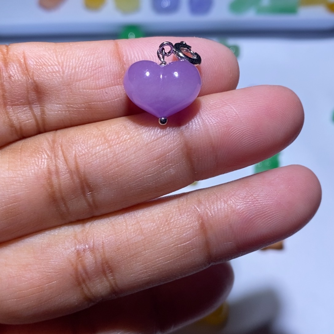 颈饰未镶嵌翡翠吴**虑