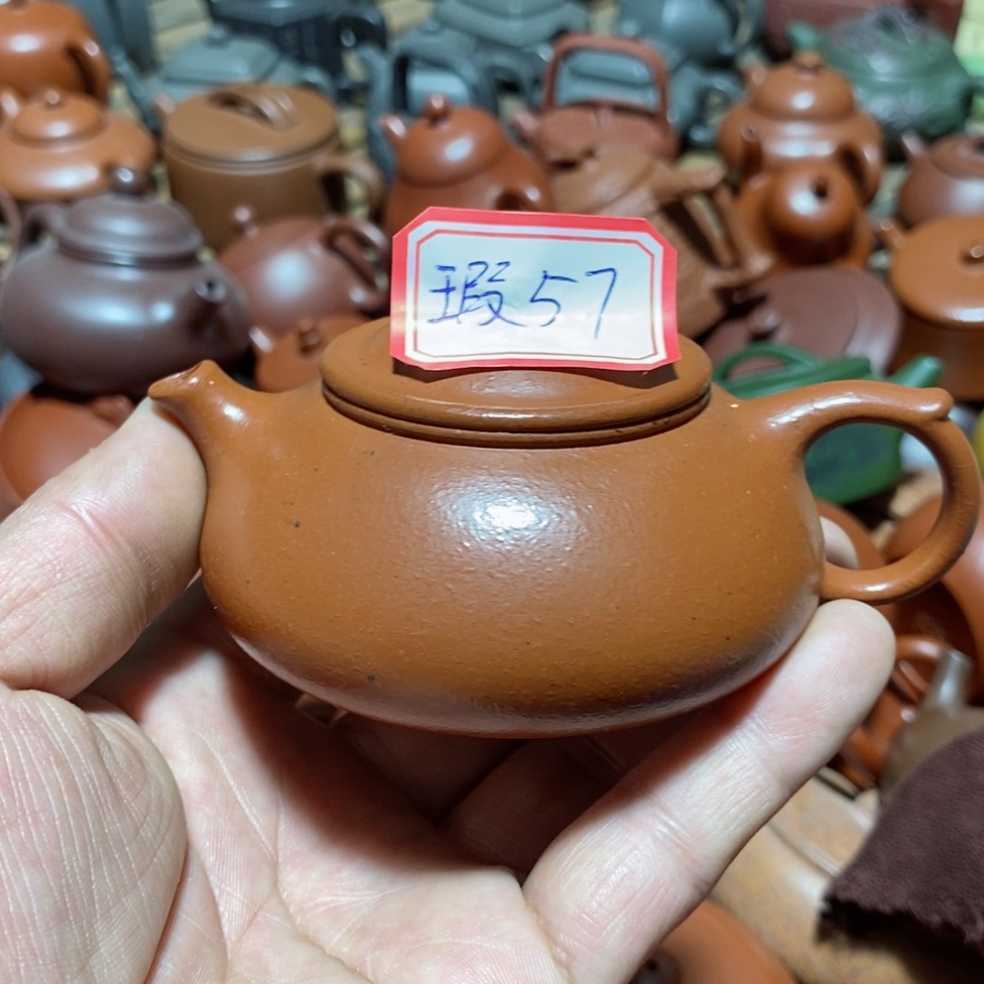 紫砂茶壶欢迎各位光临