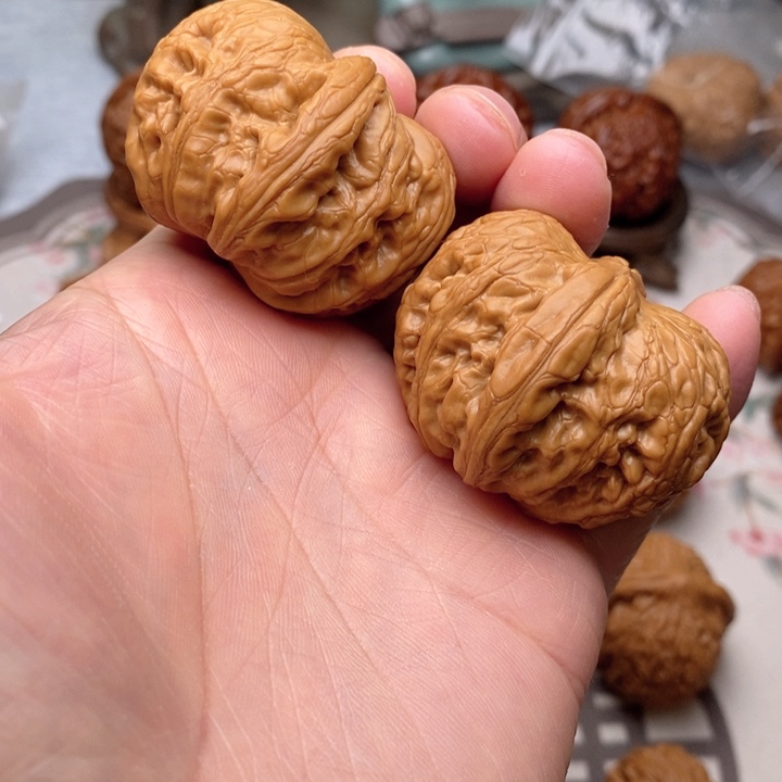 【闪购商品】文玩核桃把件元宝44