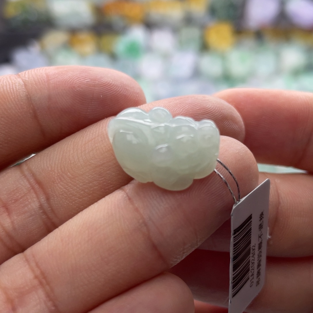 翡翠颈饰未镶嵌罖*貔貅