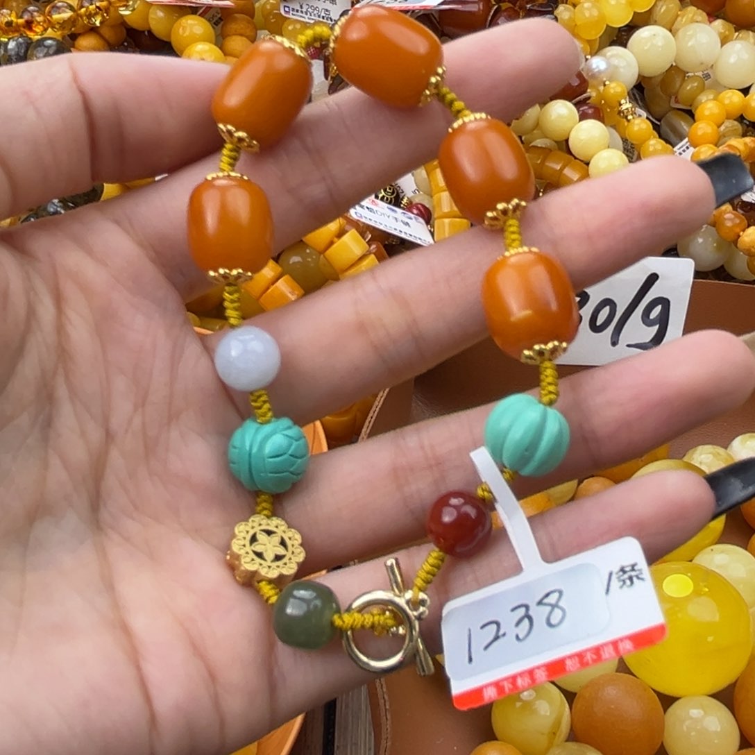 琥珀珠宝奇石未镶嵌