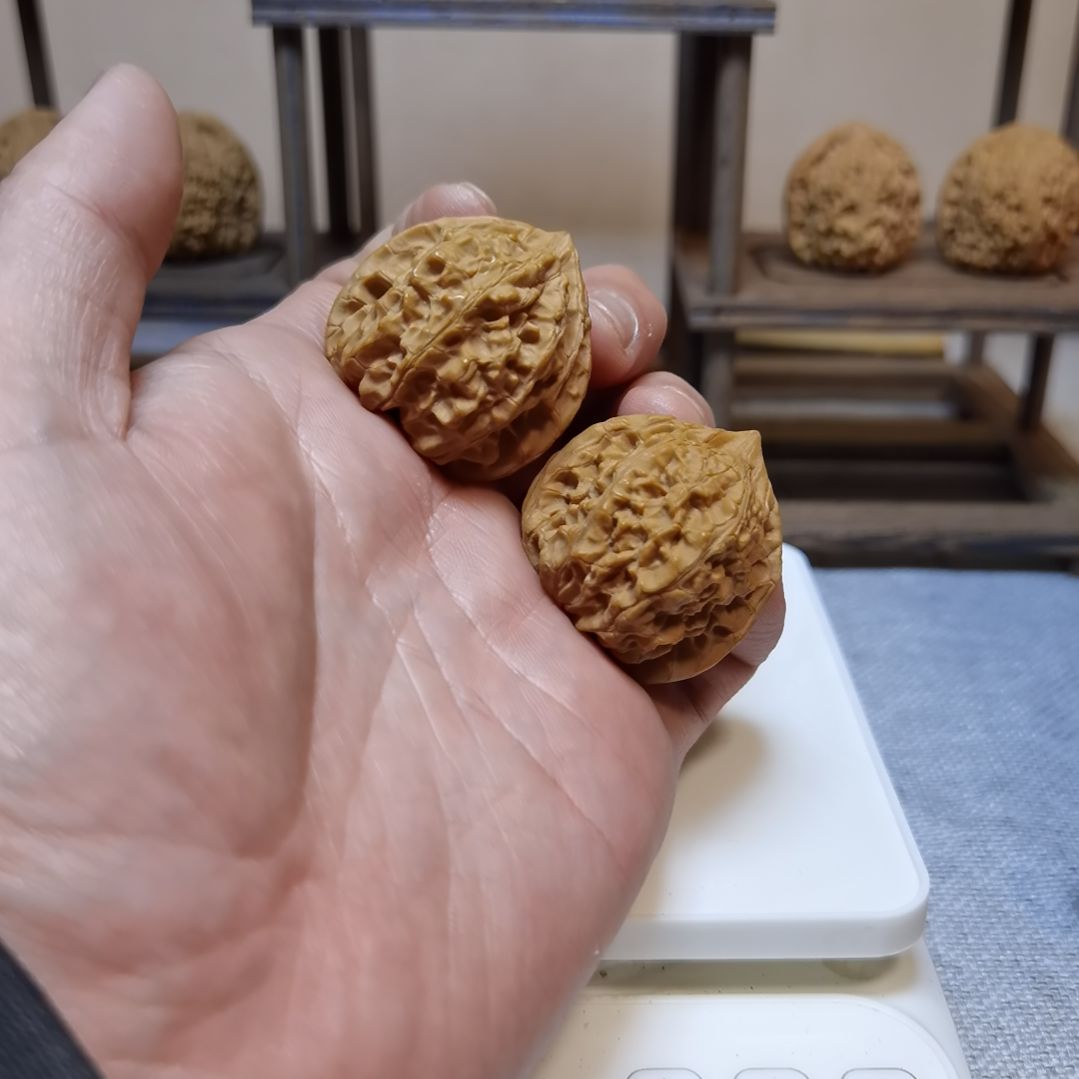 把件文玩核桃梨木台