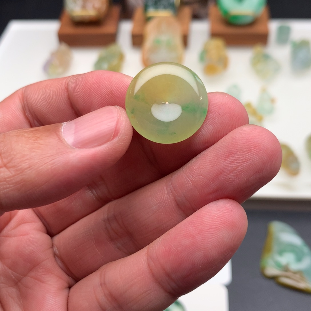 小***南定制翡翠未镶嵌翡翠