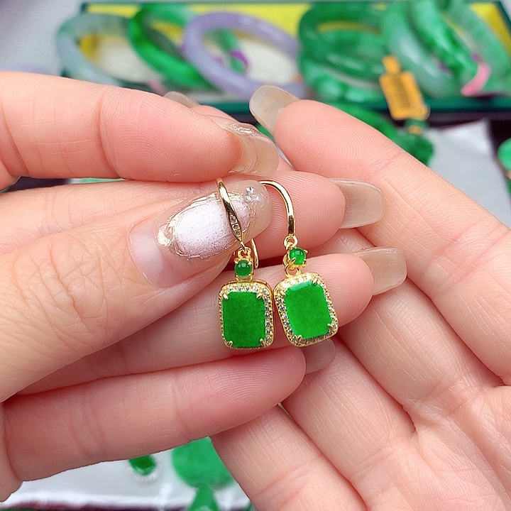 翡翠颈饰银S925镶嵌翡翠