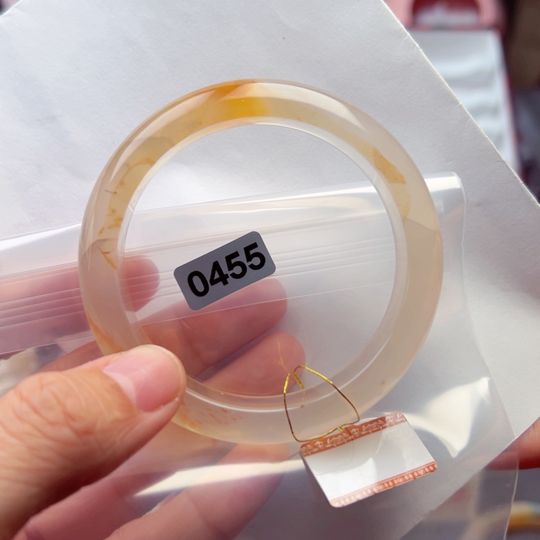 玛瑙/玉髓手镯未镶嵌哈****哈