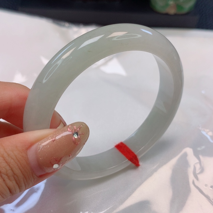 翡翠手镯未镶嵌53圈