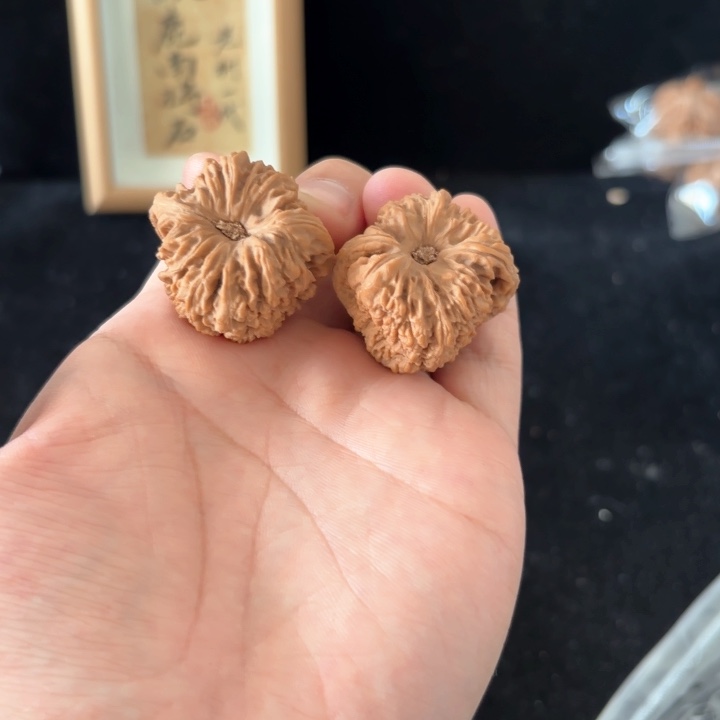 文玩核桃吊坠欧*巴南将