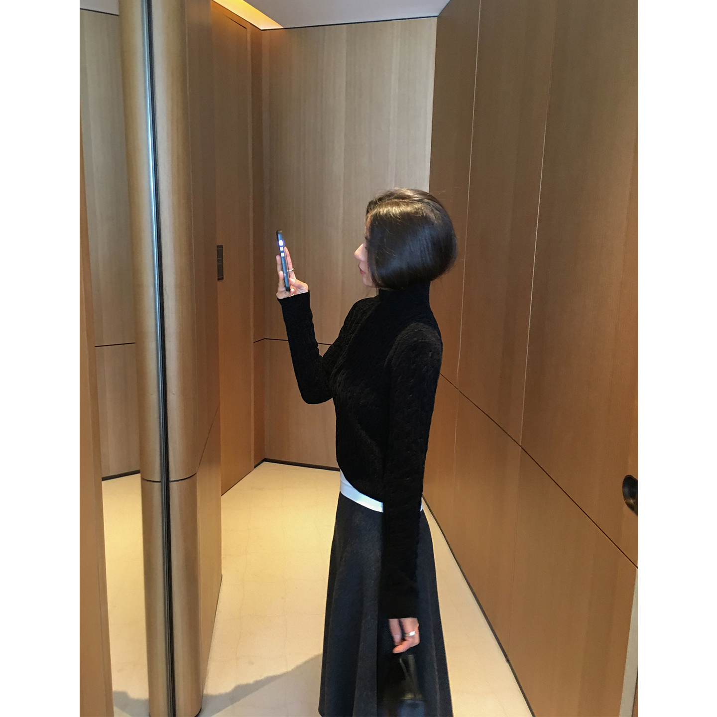 ADA MISS光泽感雪尼尔纱线拉夫风小麻花高领加厚黑色毛衣女冬新款