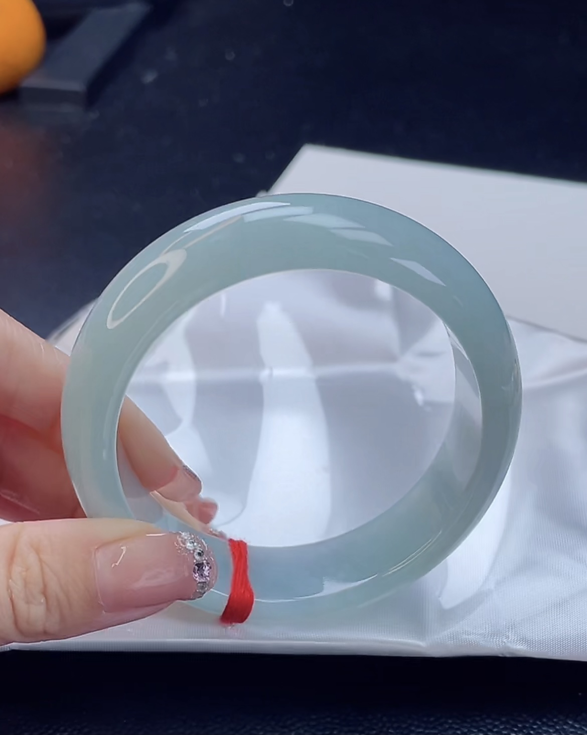 翡翠手镯未镶嵌翡翠