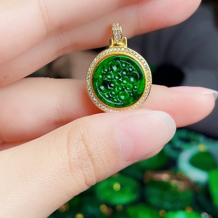 翡翠银S925镶嵌颈饰多样性