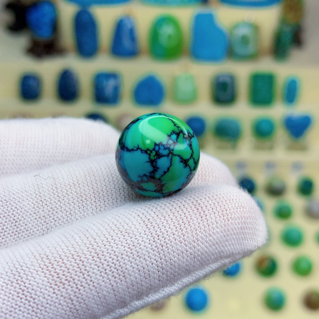 绿松石绿松石未镶嵌