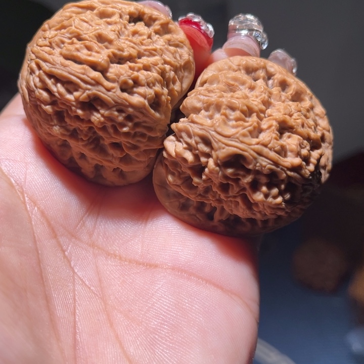 桃核吊坠                 42